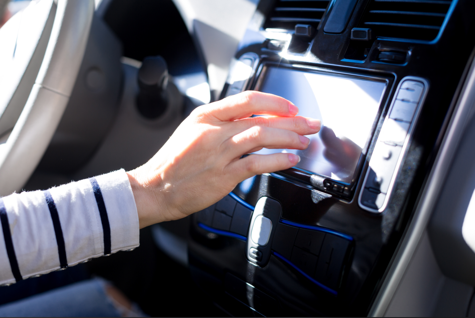 汽车座舱提示音设计的「灵魂」：如何用声音守护安全与体验？